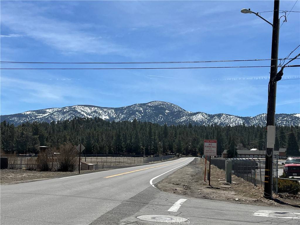 Big Bear City, CA 92314,151 W Meadow LN