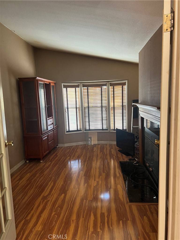 Ontario, CA 91764,2139 E 4th ST #39
