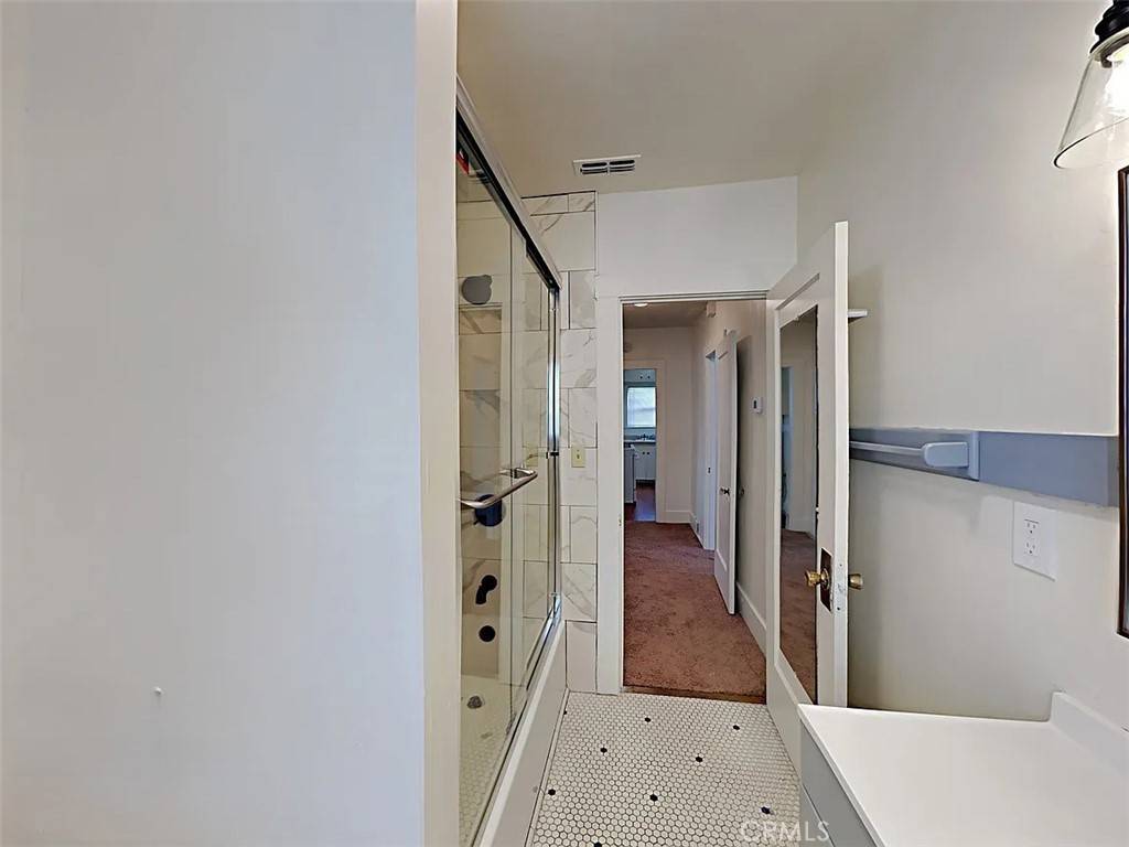 Sacramento, CA 95820,4890 7th AVE