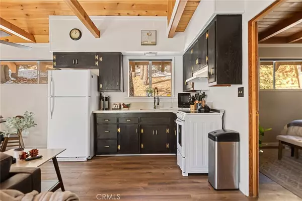 Green Valley Lake, CA 92341,32903 Canyon DR