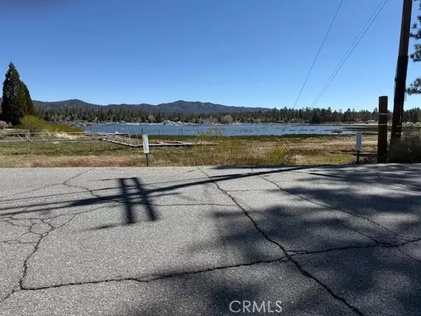 Big Bear Lake, CA 92315,676 Cienega RD