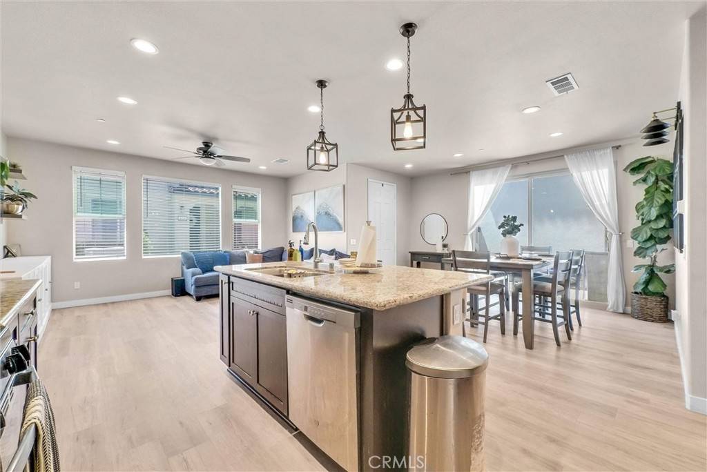 Colton, CA 92324,1952 Hazel Olson LN