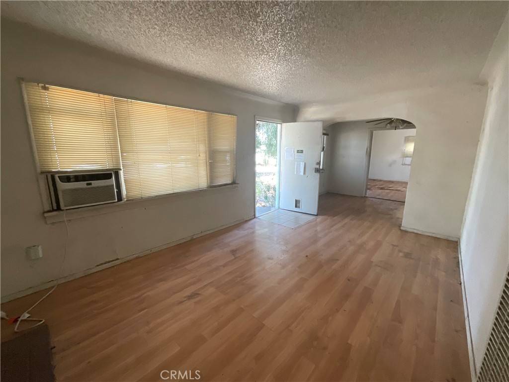 San Bernardino, CA 92407,4004 N 3rd AVE