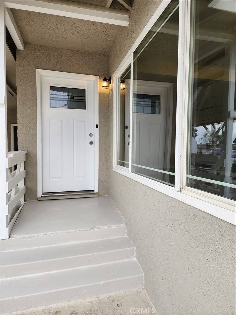 Hemet, CA 92543,880 S State ST