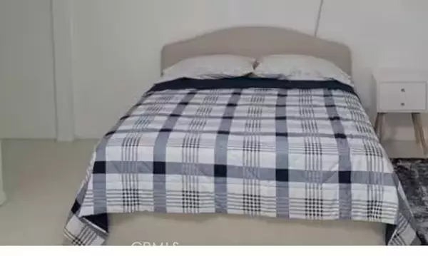 Downey, CA 90242,8131 Comolette ST