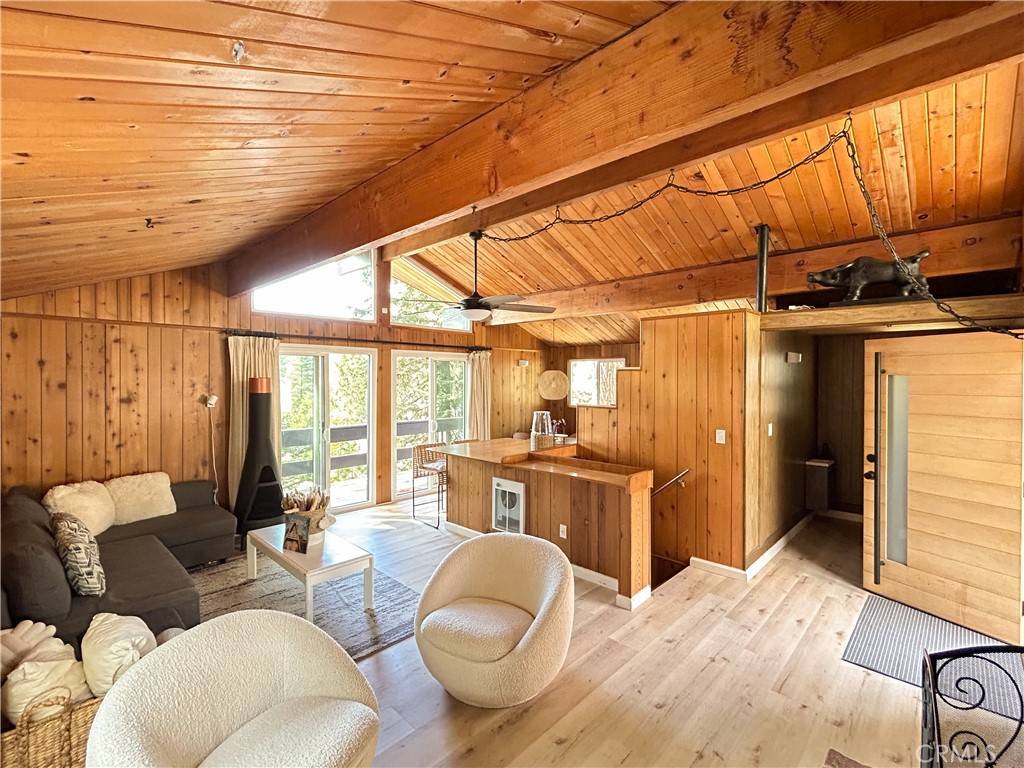 2484 Pine DR, Running Springs, CA 92382