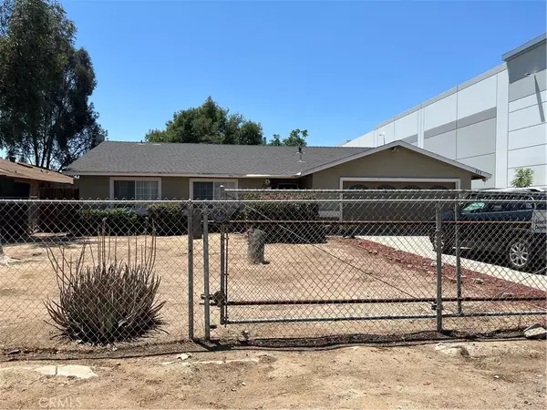 111 W Perry ST,  Perris,  CA 92571