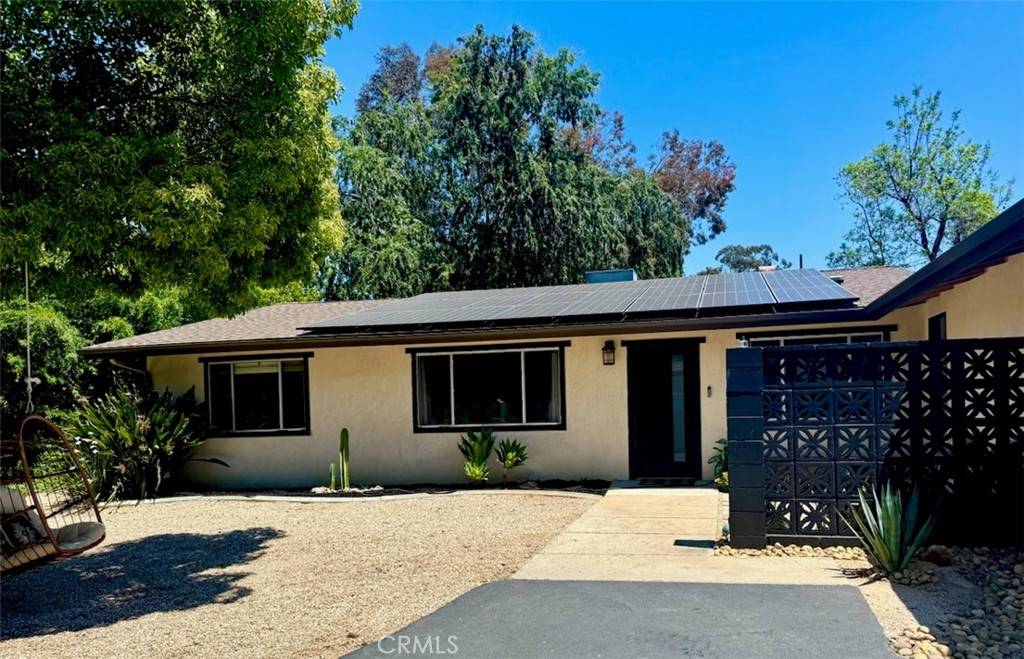 856 W Sunset DR, Redlands, CA 92373