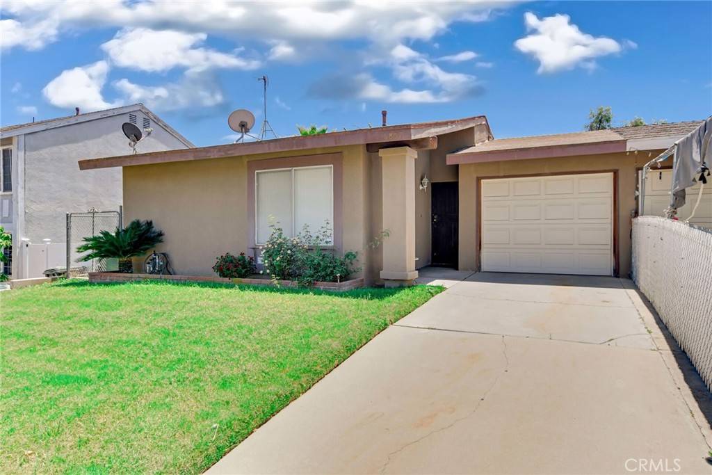 Jurupa Valley, CA 92509,6857 Kern DR