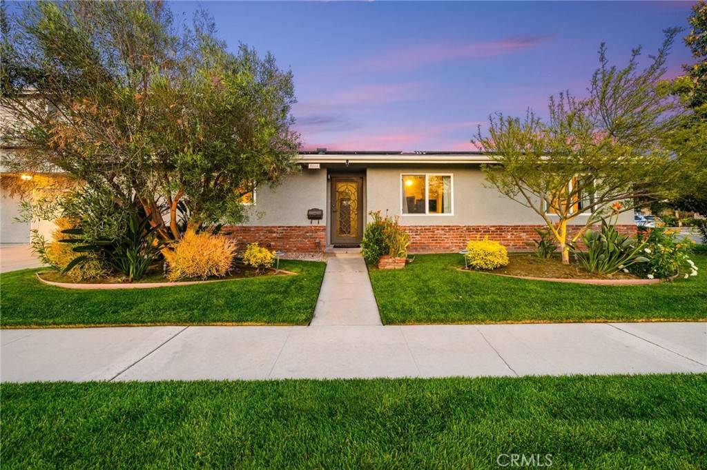 Buena Park, CA 90620,8880 Jefferson DR