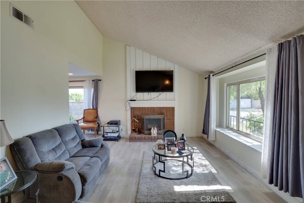 Moreno Valley, CA 92557,12076 Racket CT
