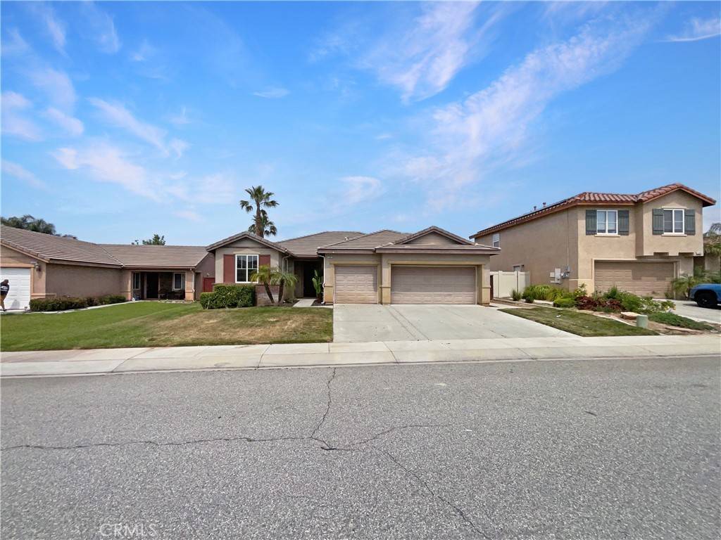 1281 Smoke Tree LN, Beaumont, CA 92223
