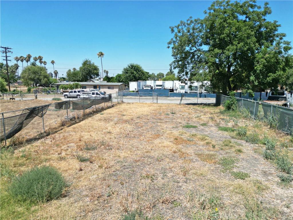 San Bernardino, CA 92408,0 S Foisy ST