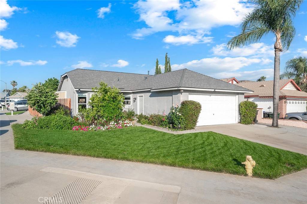11757 Oakwood DR, Fontana, CA 92337