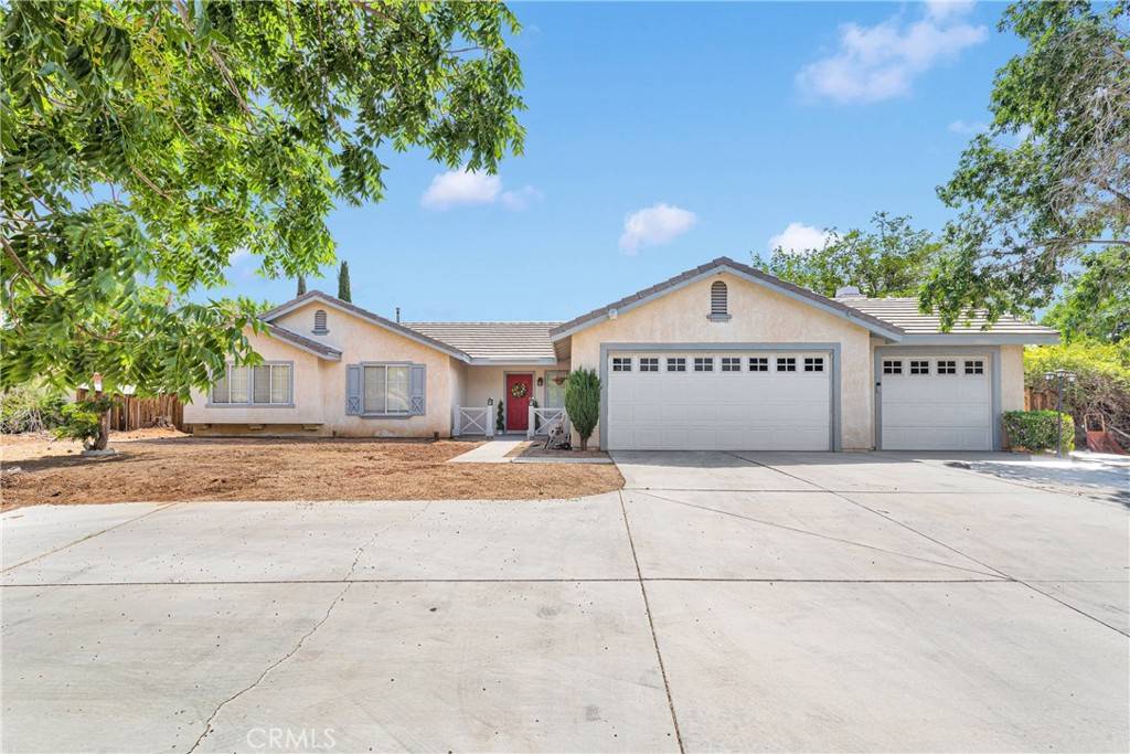 16229 Lake View LN, Apple Valley, CA 92307
