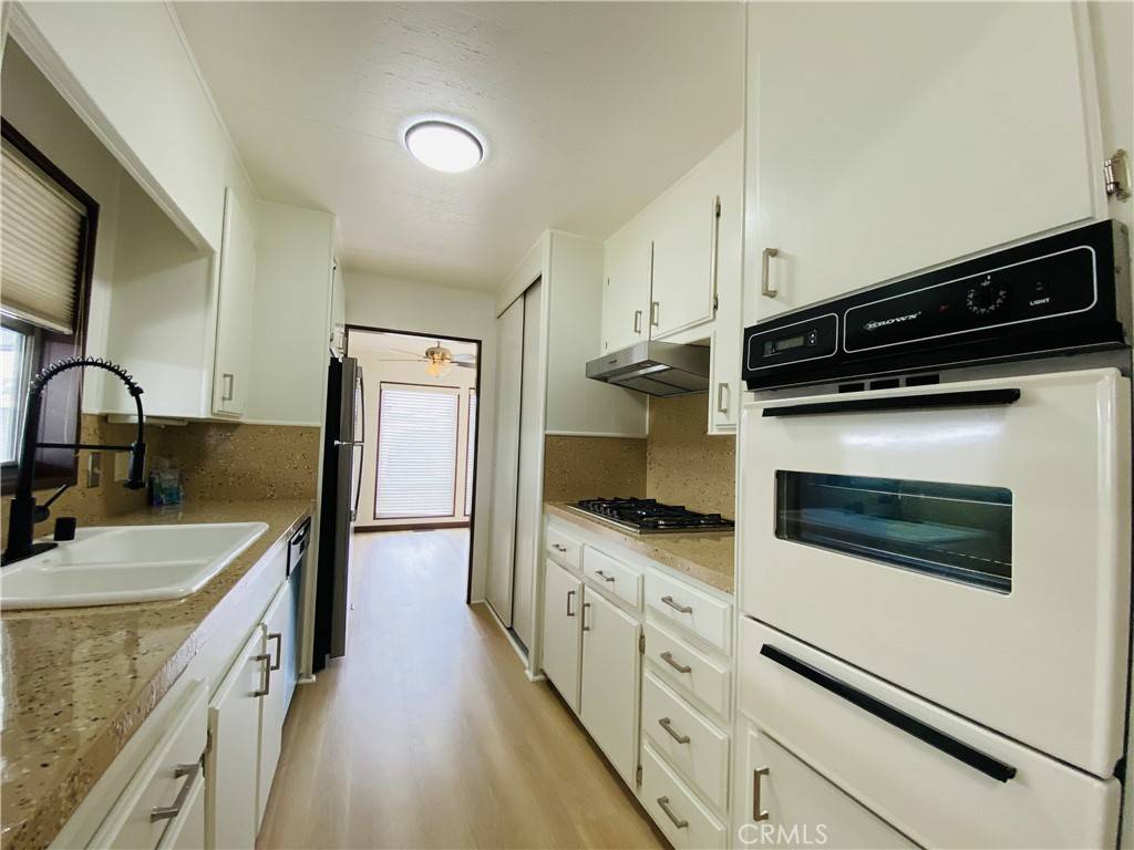 Hemet, CA 92543,260 N Lyon AVE #135