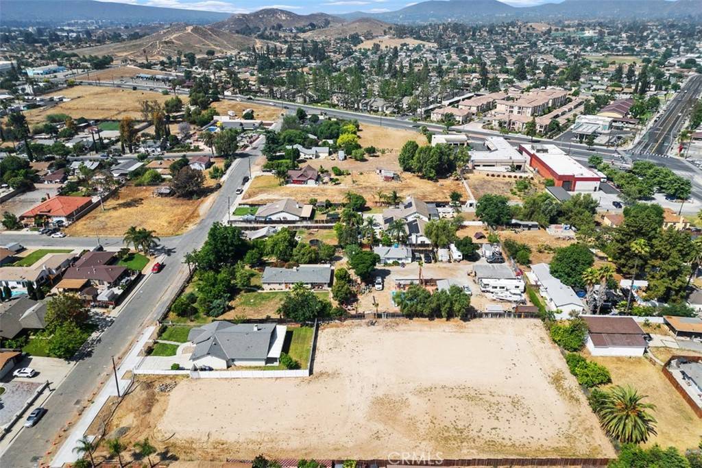Riverside, CA 92503,0 3 Duncan