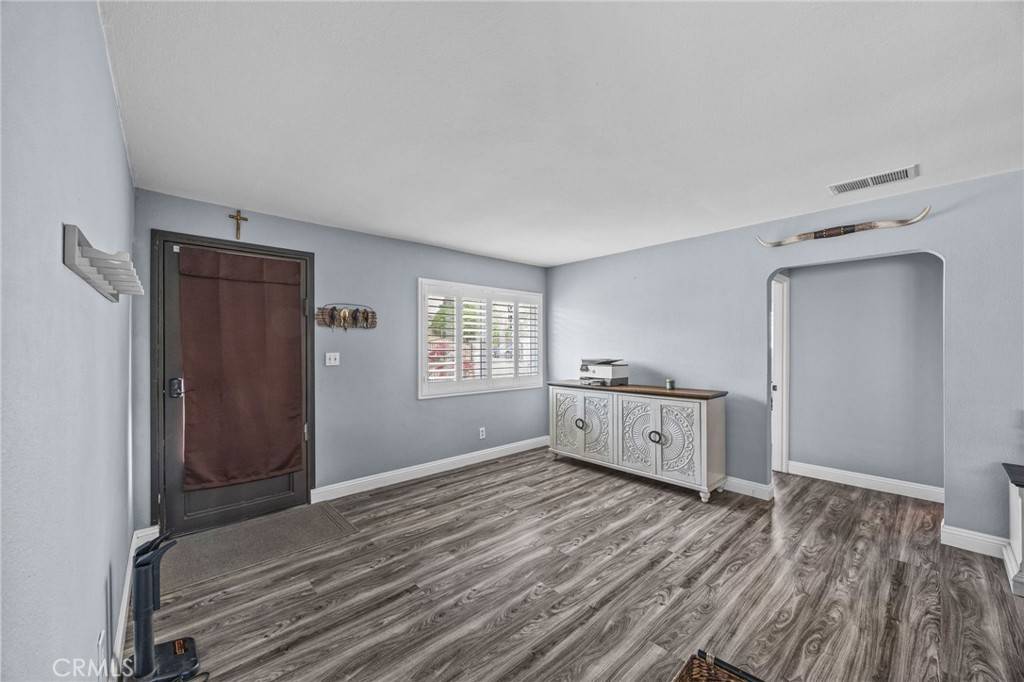 Jurupa Valley, CA 92509,5684 Rutile ST