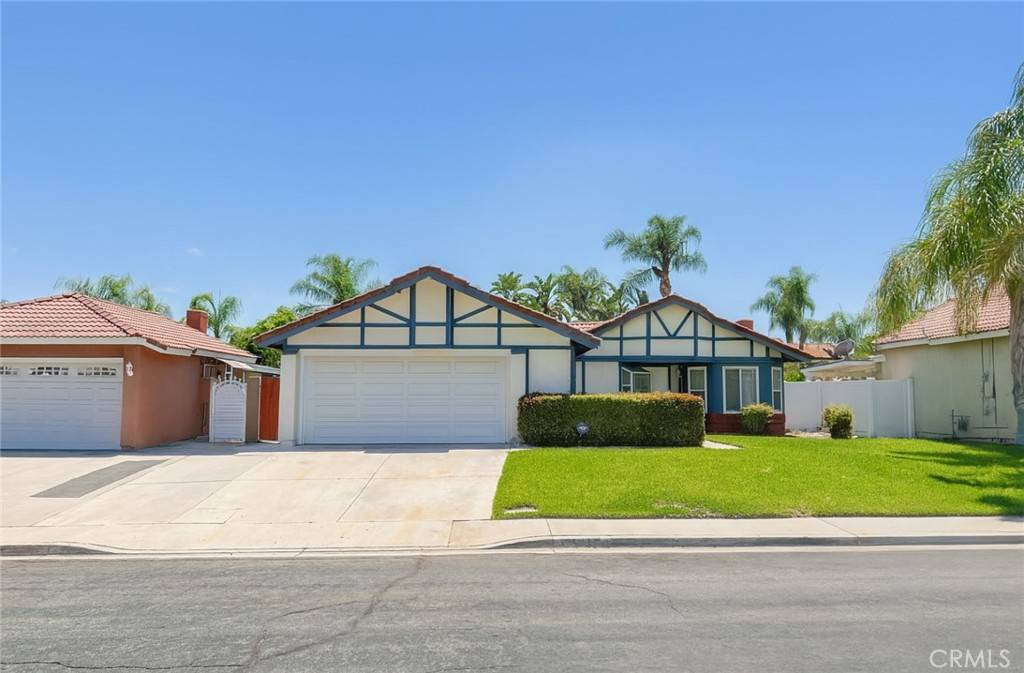 13941 PARKWOOD DR, Fontana, CA 92337
