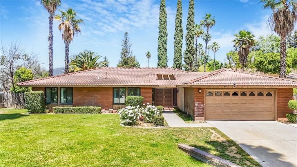 Redlands, CA 92373,227 Candy LN