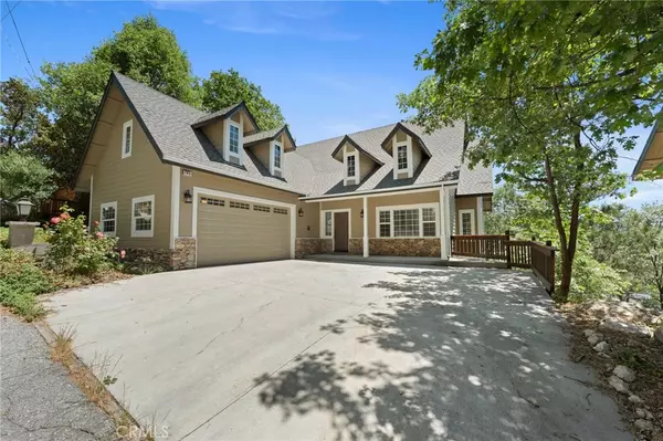 765 Del Norte LN, Lake Arrowhead, CA 92352