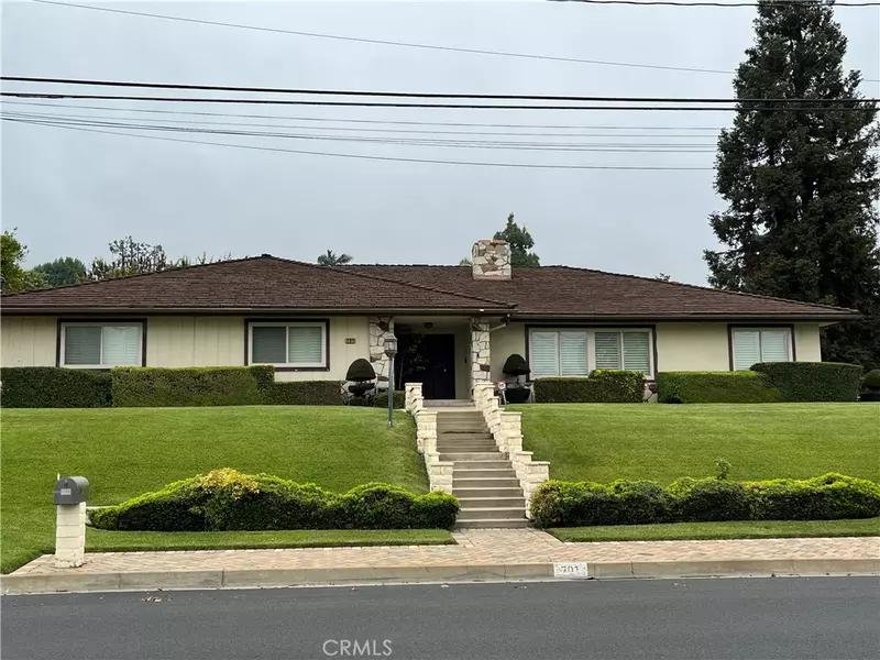 701 W 24th ST, Upland, CA 91784