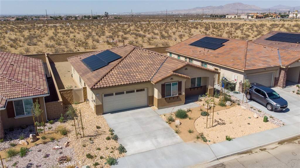 11762 Far Hills LN, Victorville, CA 92392