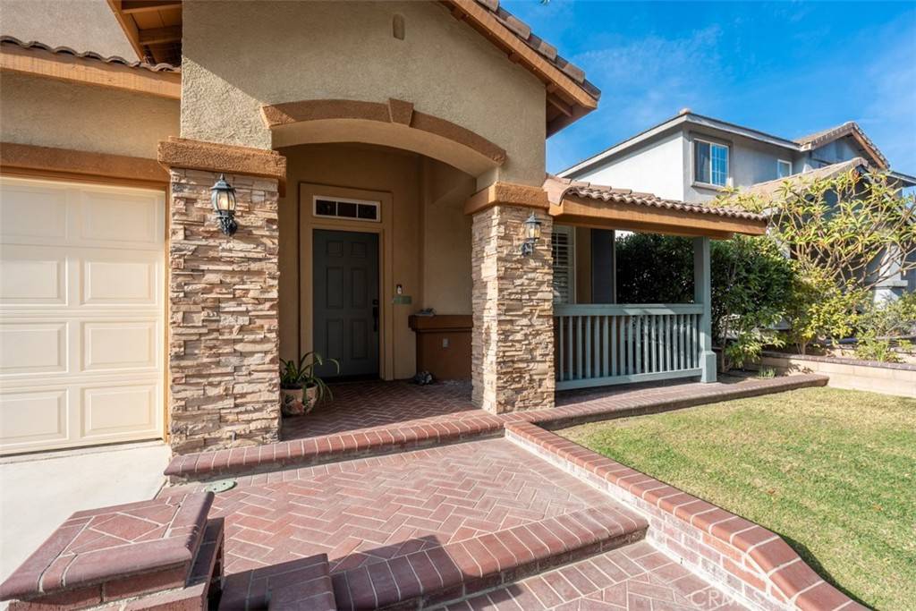 Corona, CA 92878,960 Hemingway DR