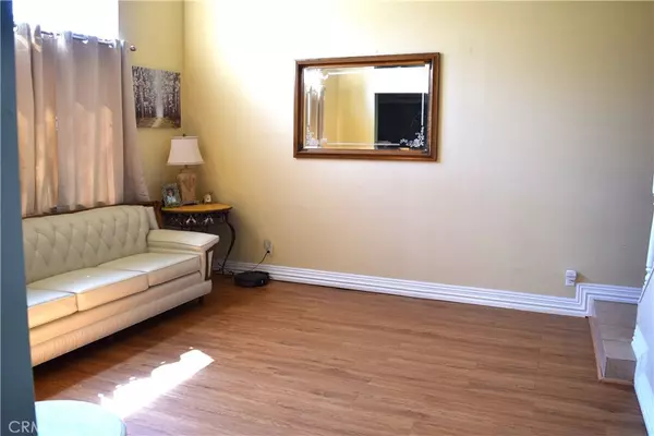 Corona, CA 92878,920 Nettle CT
