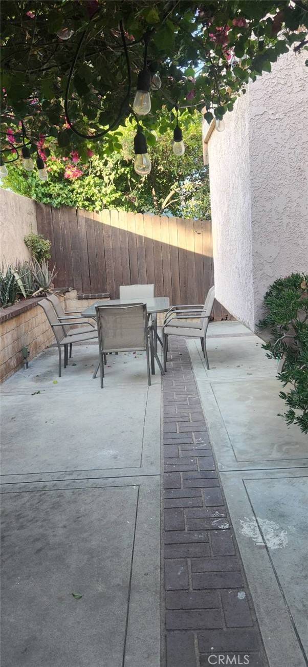 Fontana, CA 92337,14526 Hillcrest DR