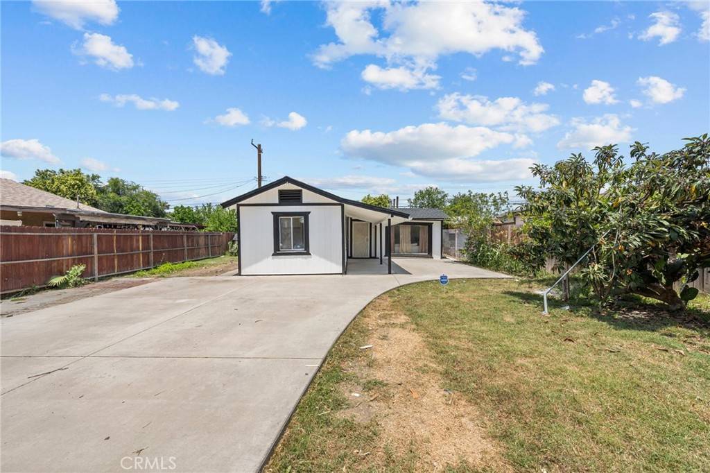 San Bernardino, CA 92410,24576 4th ST