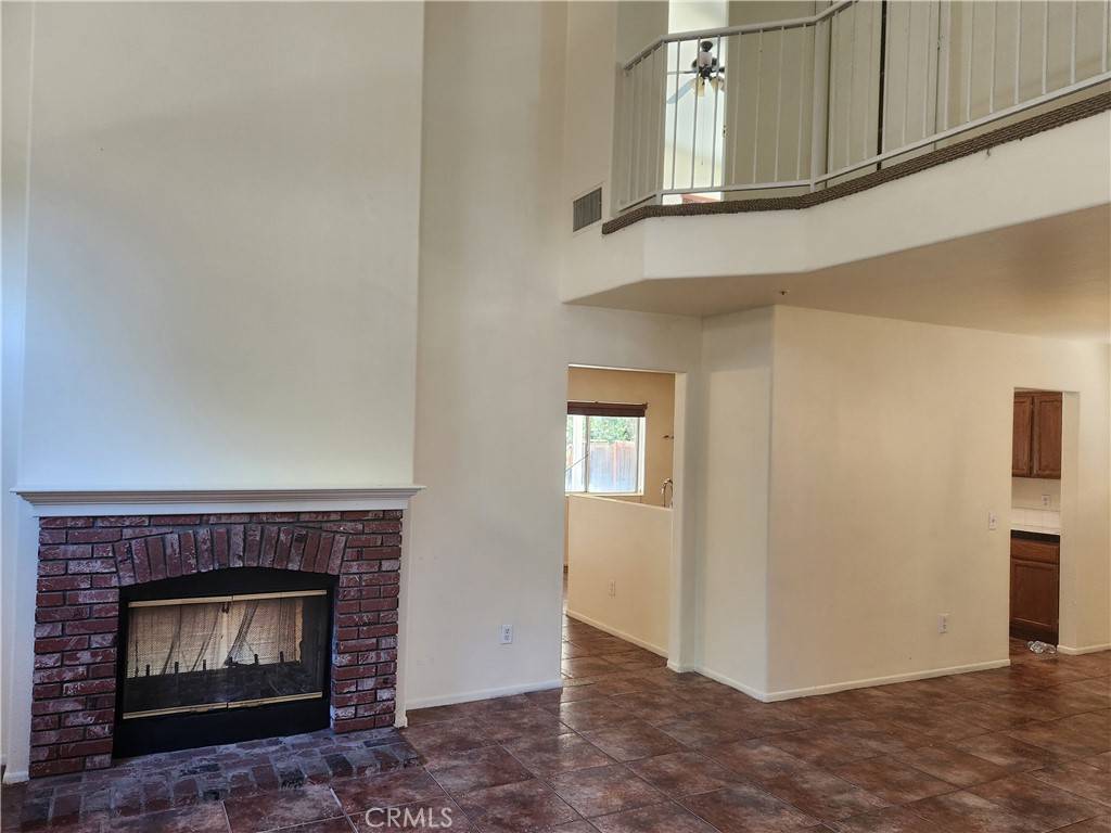 Fontana, CA 92337,16471 Applegate DR