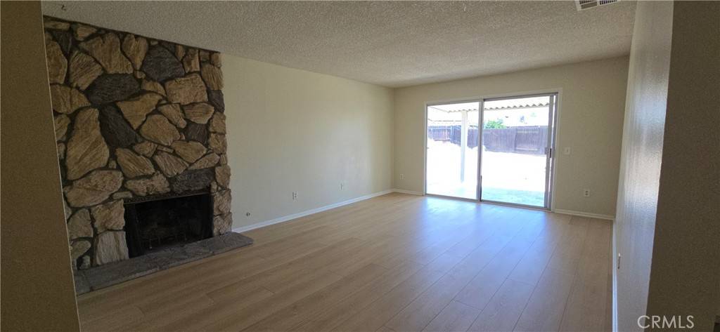 Riverside, CA 92507,260 W Shady Grove DR