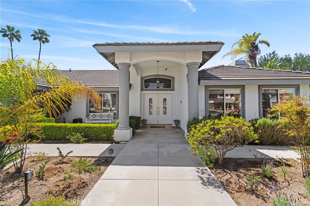 Riverside, CA 92506,1042 Coronet DR