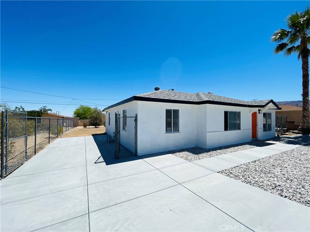 29 Palms, CA 92277,5619 Daisy AVE
