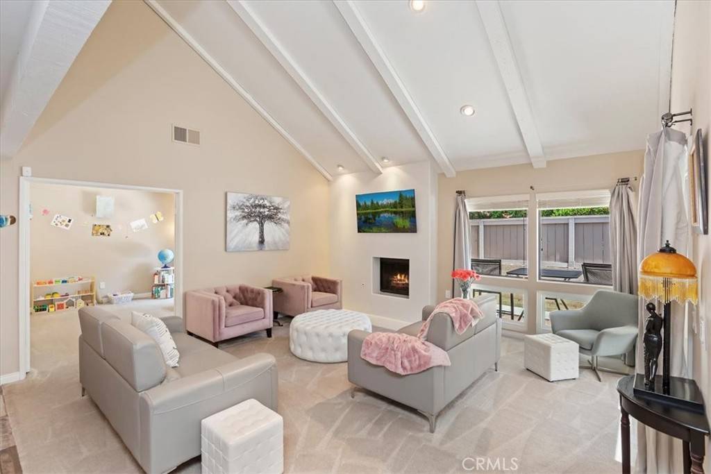 Orange, CA 92869,169 S Stonebrook DR #16