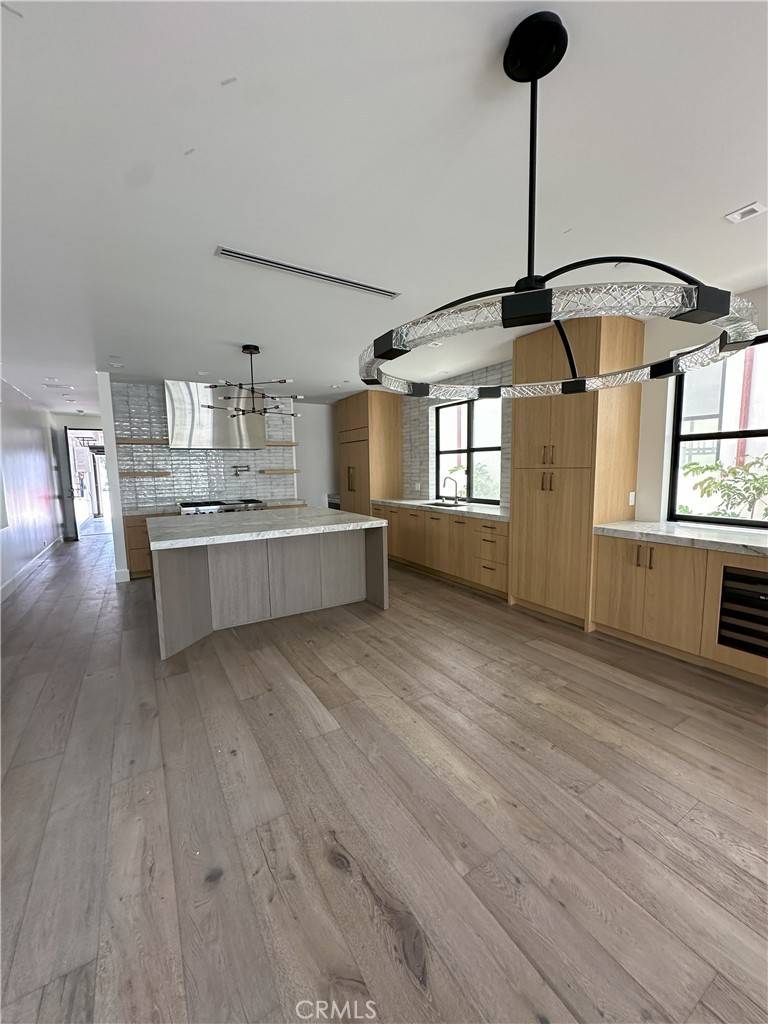 Huntington Beach, CA 92648,230 2nd ST