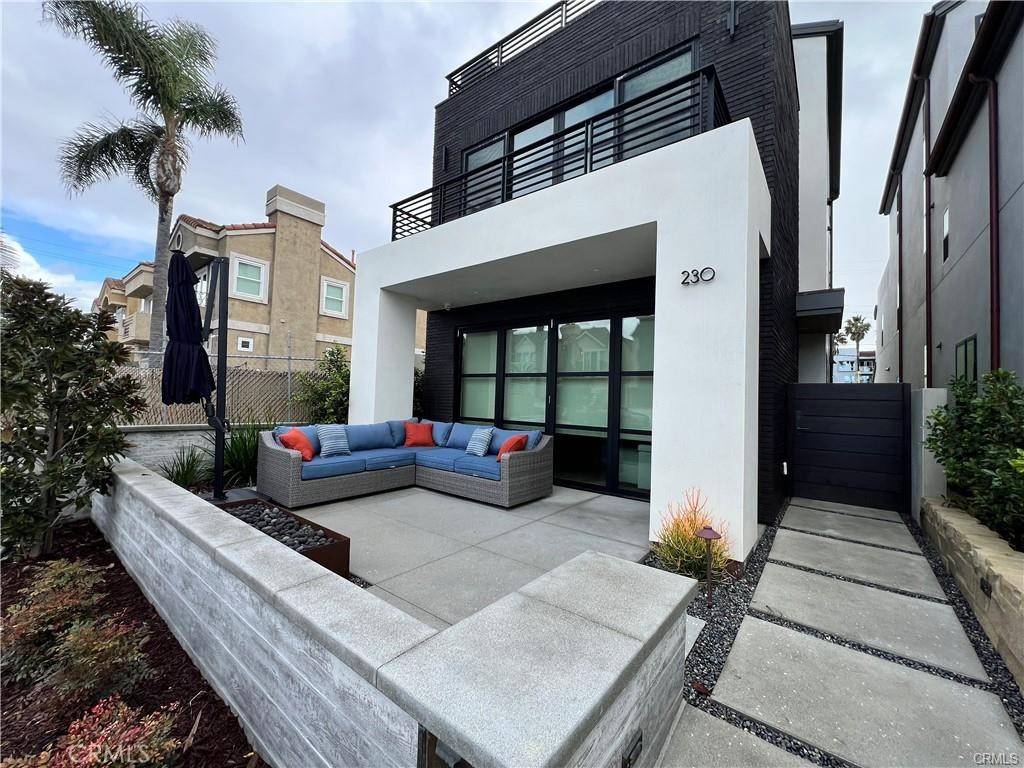 230 2nd ST, Huntington Beach, CA 92648