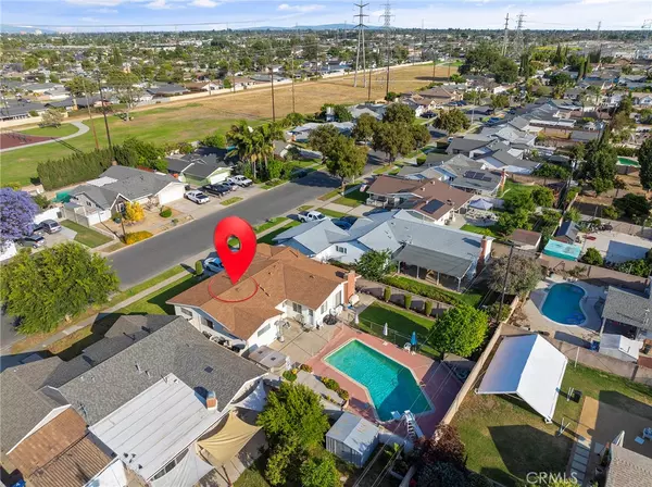 Stanton, CA 90680,10211 Macduff ST