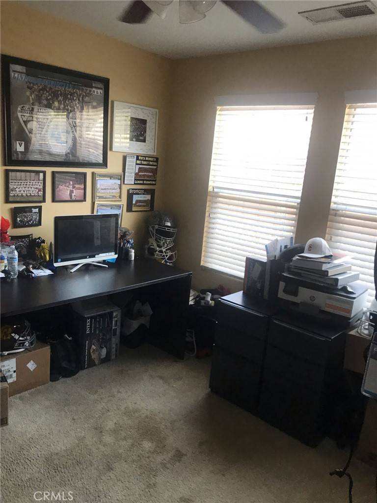 San Jacinto, CA 92582,921 Yukon DR