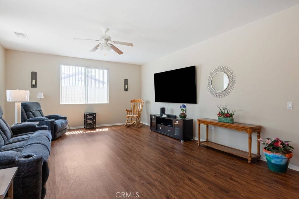 Hemet, CA 92545,7704 Couples WAY
