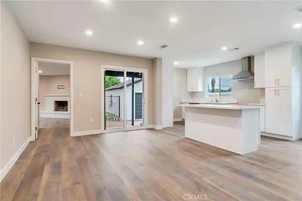 San Bernardino, CA 92405,3067 Genevieve ST