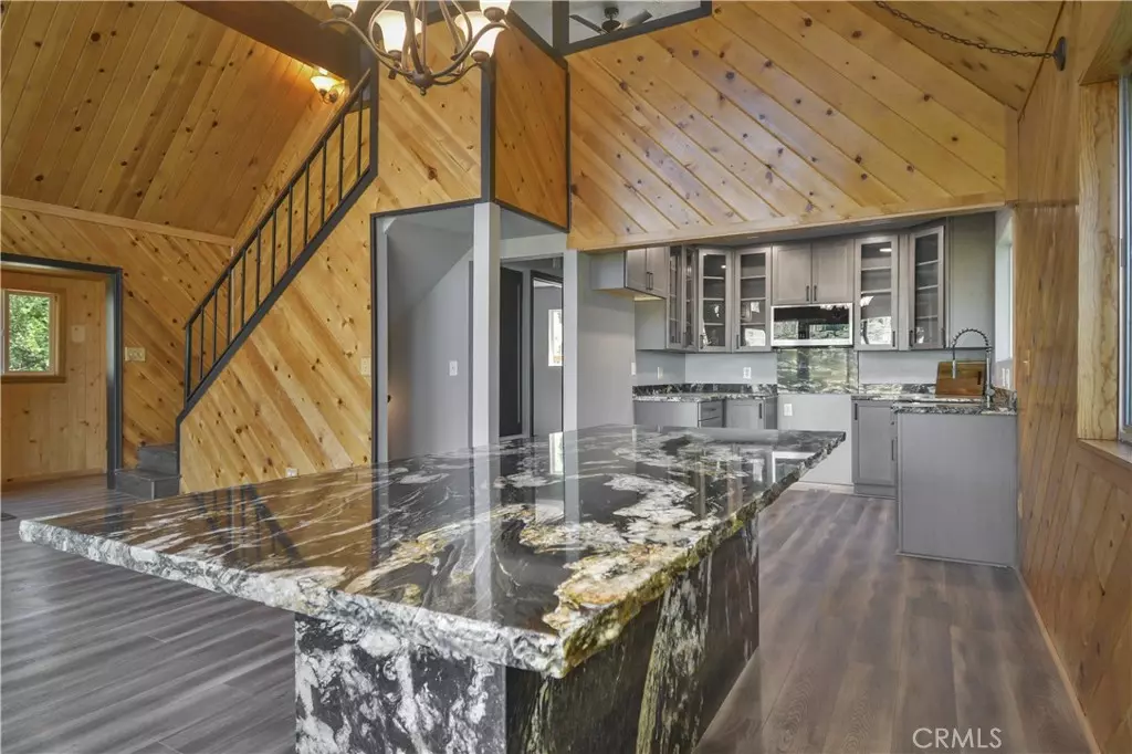 Lake Arrowhead, CA 92352,929 Trinity DR