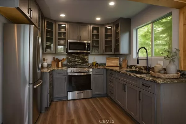 Lake Arrowhead, CA 92352,929 Trinity DR