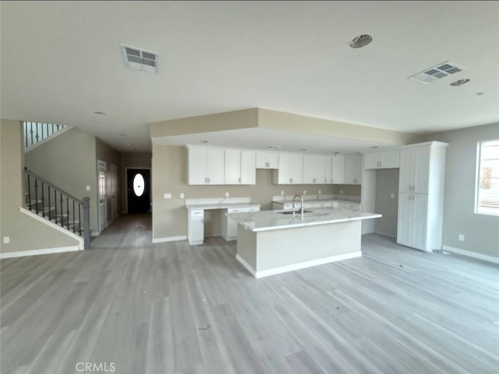 Fontana, CA 92336,7398 N Maple AVE