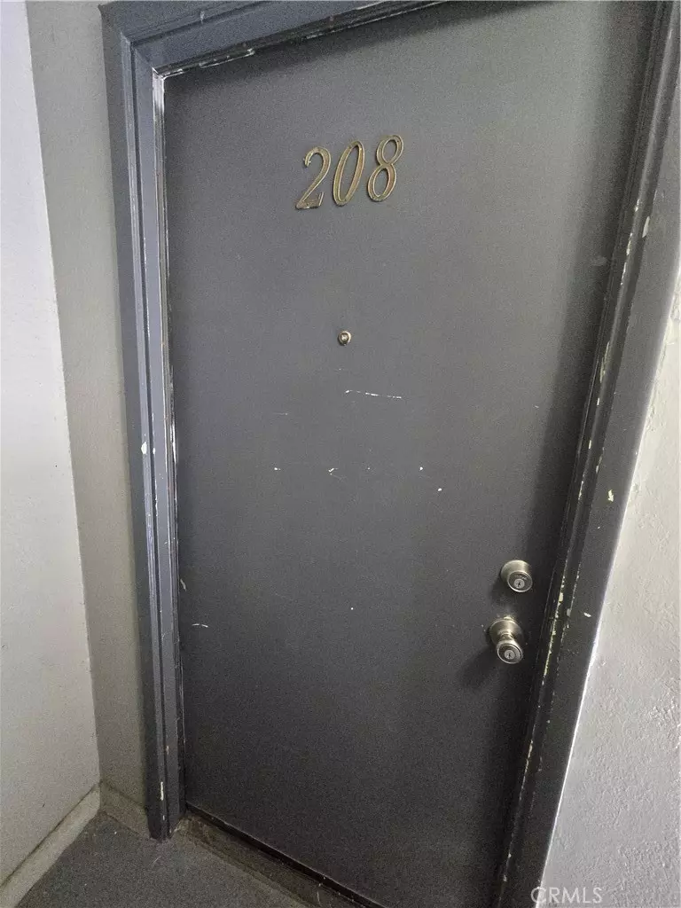 Glendale, CA 91202,618 W Dryden ST #208