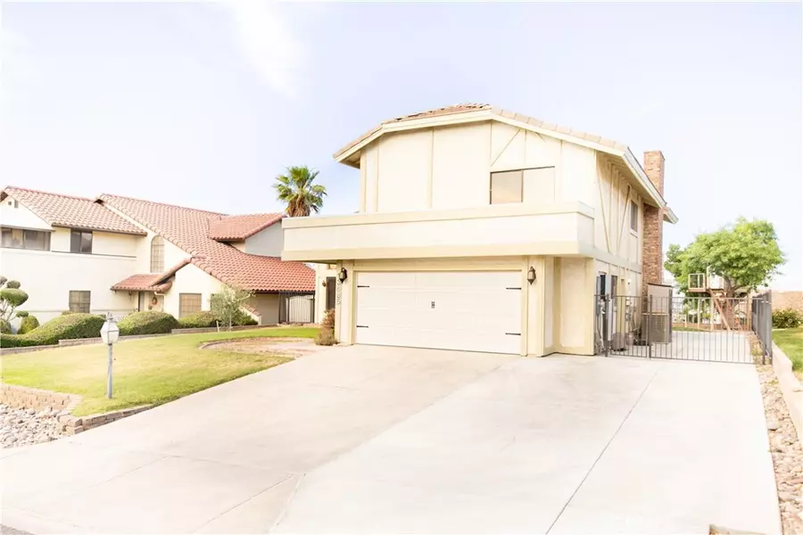 13685 Hidden Valley RD, Victorville, CA 92395