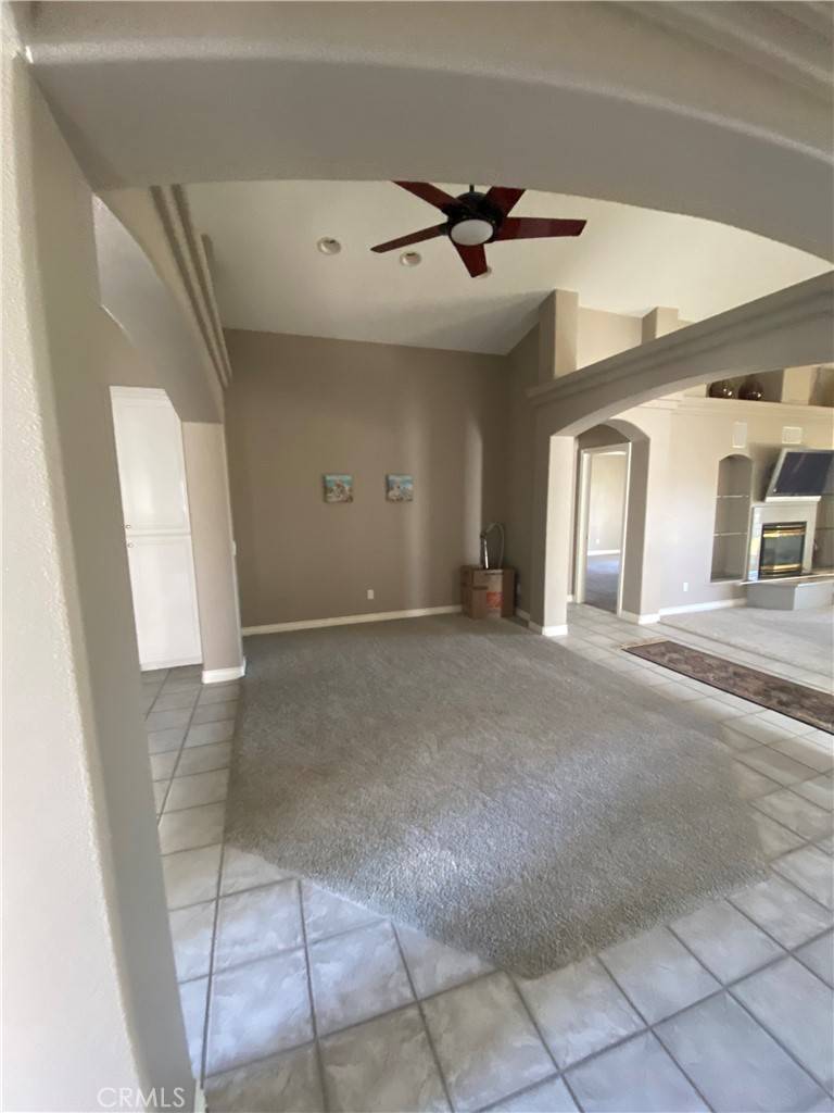 Victorville, CA 92395,13277 Country Club DR