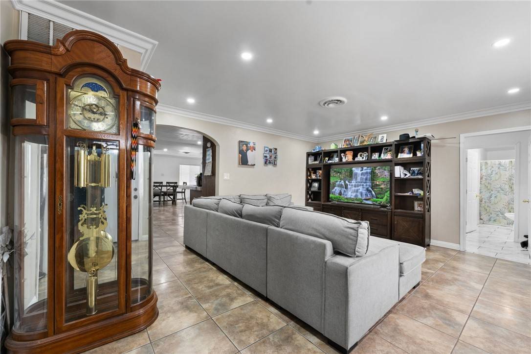 Yucca Valley, CA 92284,7115 Rubidoux AVE