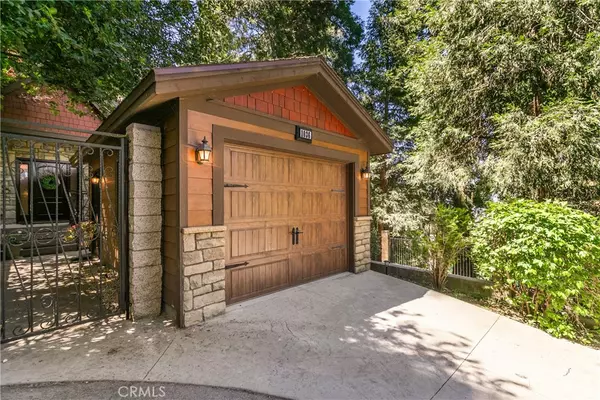 Crestline, CA 92325,1036 Venus WAY